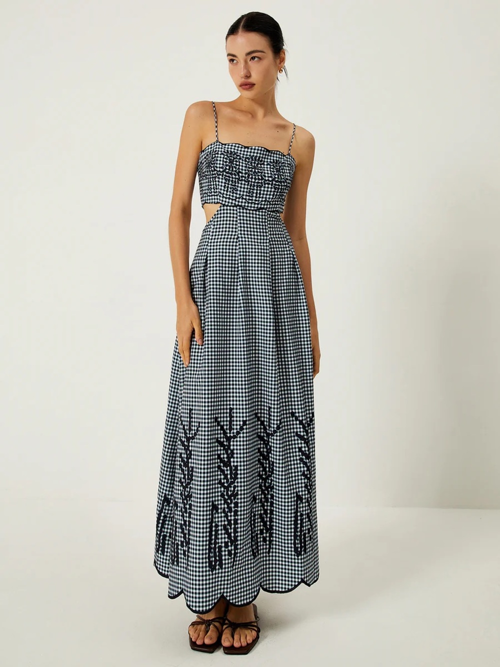 Commense Black and White Gingham Maxi Dress - Picture 4 of 11